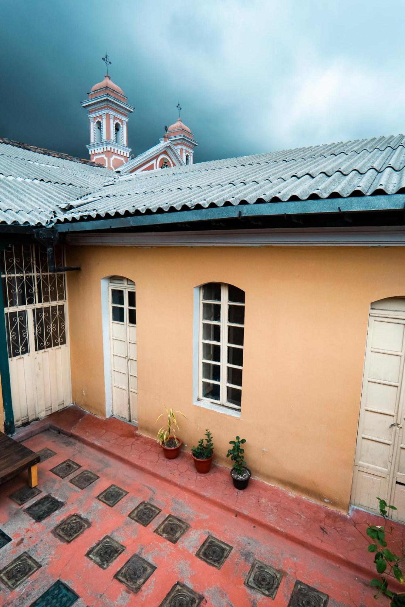Basshaus Hotel Huamboya ภายนอก รูปภาพ